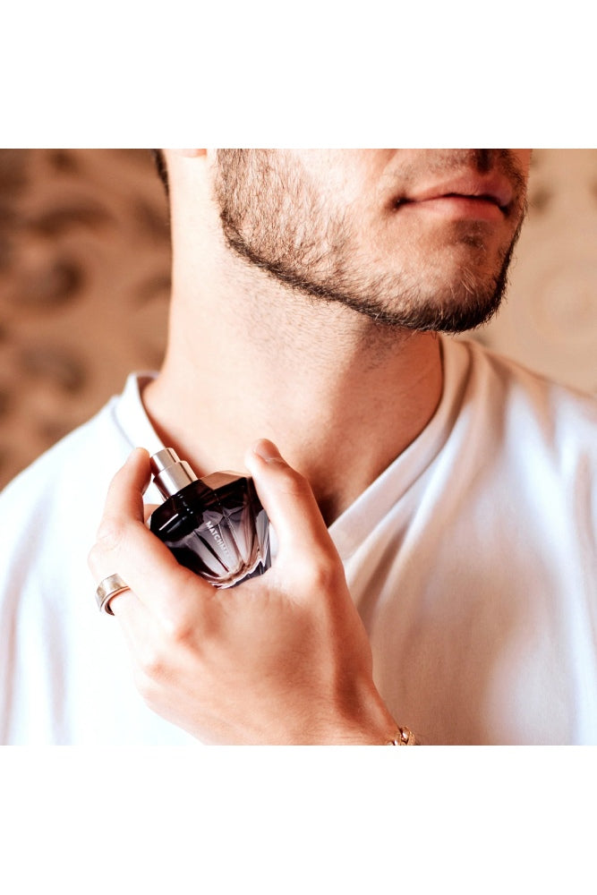 Eye of Love - Matchmaker Black Diamond Attract Her Pheromone Parfum - 1oz - Stag Shop