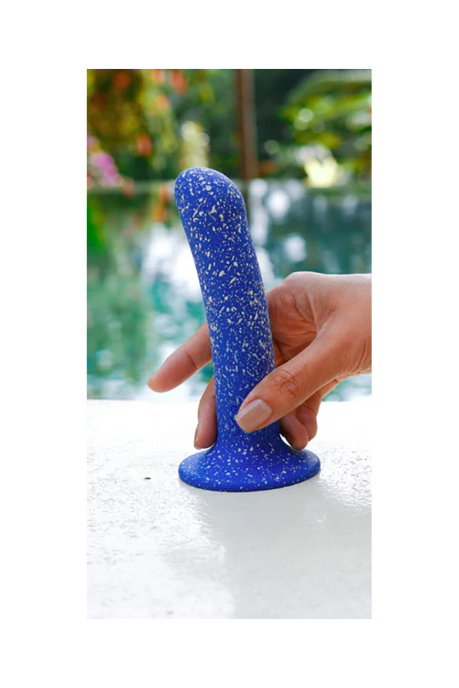 Biird - Bae 5.9" Silicone Dildo with Suction Cup Base - Stag Shop