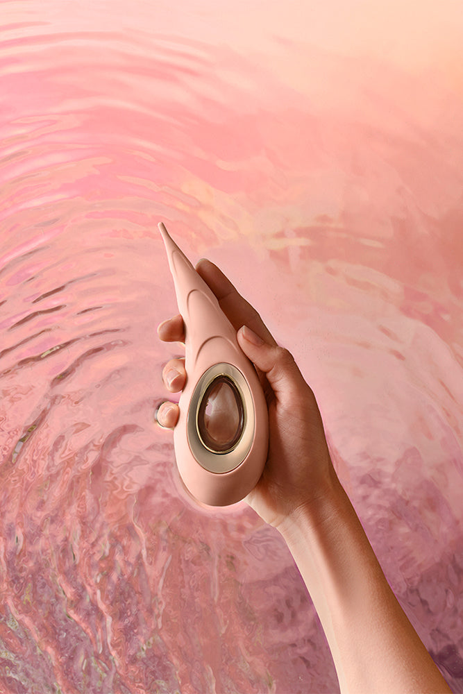 Lelo - Dot Cruise Precision Clitoral Vibrator - Peach - Stag Shop