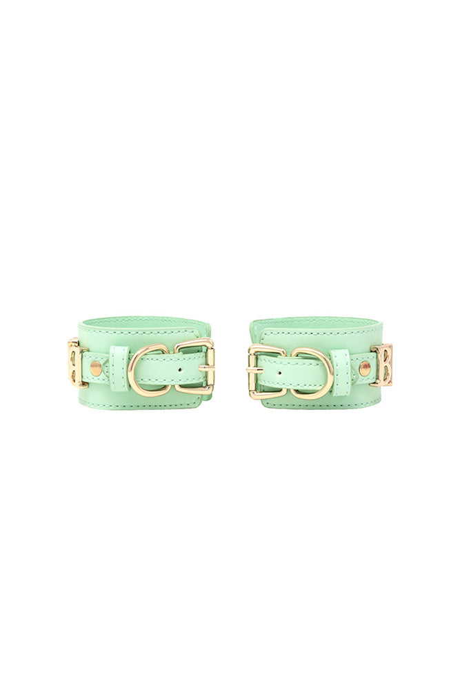 Nobu - Fetish - Babe Handcuffs - Stag Shop