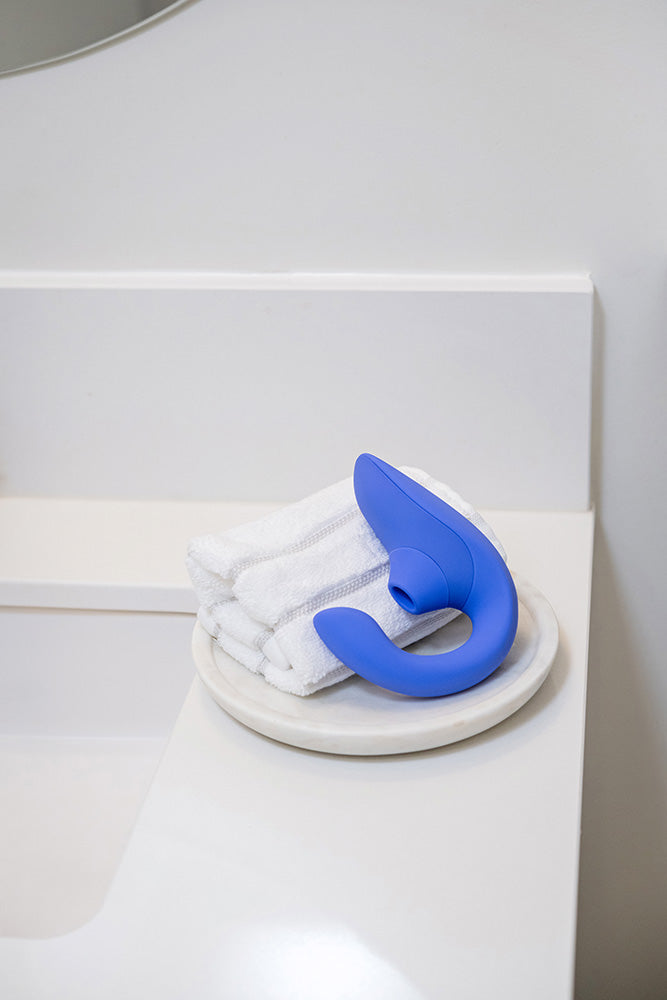 Womanizer - Blend Dual Stimulator - Blue - Stag Shop